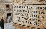 La trascendencia del Cantar de mo Cid fue tan grande que durante mucho tiempo se crey que lo que contaba el poema haba sucedido en realidad. Y as, muchos viajeros desde el siglo XIX, comenzaron a seguir las huellas del Cid utilizando como gua el Cantar de mo Cid y fundiendo, de nuevo, la realidad con la leyenda. Imagen: segn una interpretacin del Cantar, las hijas del Cid fueron violentadas por sus esposos en las cercanas de Castillejo de Robledo, en la provincia de Soria / ALC.