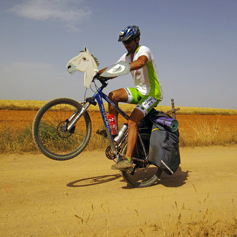 BiCIDcleteando por el Camino del Cid / Roberto Álvarez. BiCIDcleteando por el Camino del Cid / Roberto Álvarez.