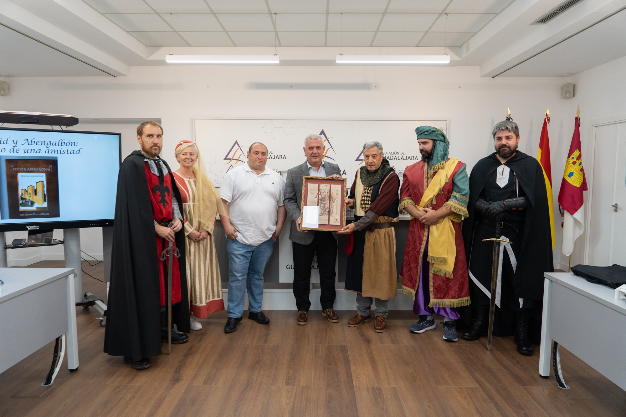 Entrega premio Alvar Fáñez 2024 a Asociación Molina Medieval.jpg Entrega premio Alvar Fáñez 2024 a Asociación Molina Medieval.jpg