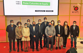 Representantes de los "Cruces de Caminos" de Rutas Culturales de España en la última edición de FITUR Representantes de los "Cruces de Caminos" de Rutas Culturales de España en la última edición de FITUR