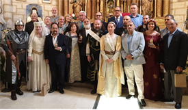 Foto de familia de los galardonados con la Tizona por la Asociación Vivar Cuna del Cid Foto de familia de los galardonados con la Tizona por la Asociación Vivar Cuna del Cid