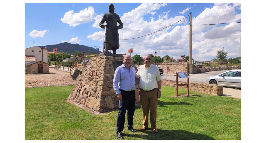 El presidente de la DPT Manuel Rando (dcha.) junto a José Manuel Lázaro, de la Asociación Cultural Mio Cid de El Poyo del Cid El presidente de la DPT Manuel Rando (dcha.) junto a José Manuel Lázaro, de la Asociación Cultural Mio Cid de El Poyo del Cid