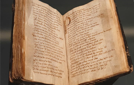 El manuscrito del Cantar de mío Cid, desde ayer en la Biblioteca Nacional de España El manuscrito del Cantar de mío Cid, desde ayer en la Biblioteca Nacional de España
