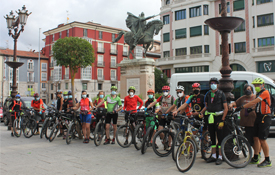 Grupo de ciclistas que durante semana recorrerán con Rutas Pangea el Camino del Cid Grupo de ciclistas que durante semana recorrerán con Rutas Pangea el Camino del Cid