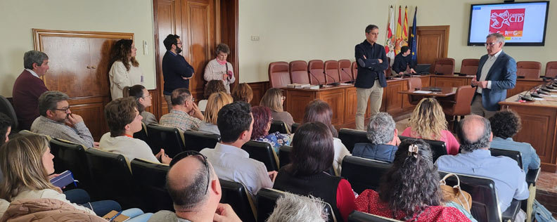 Asistentes a la sesin informativa sobre el Club de Producto en Teruel