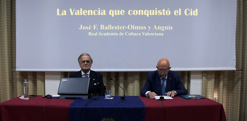 Jos Francisco Ballester-Olmos en los salones de la Real Sociedad Valenciana de Agricultura y Deportes