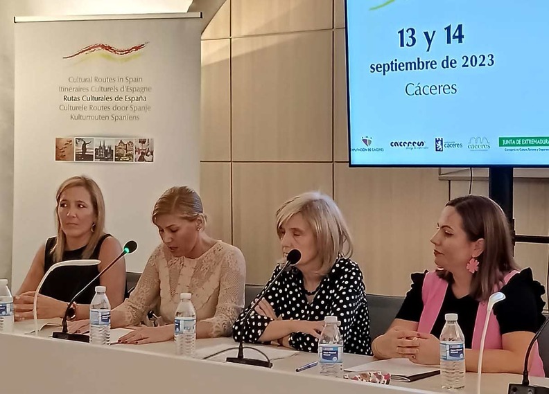 Apertura del I Foro Rutas Culturales de Espaa celebrado en Cceres