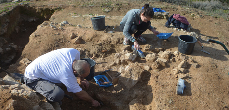 Trabajos en el paraje de la Mora Encantada ubicado en el trmino municipal de Ateca (Zaragoza)