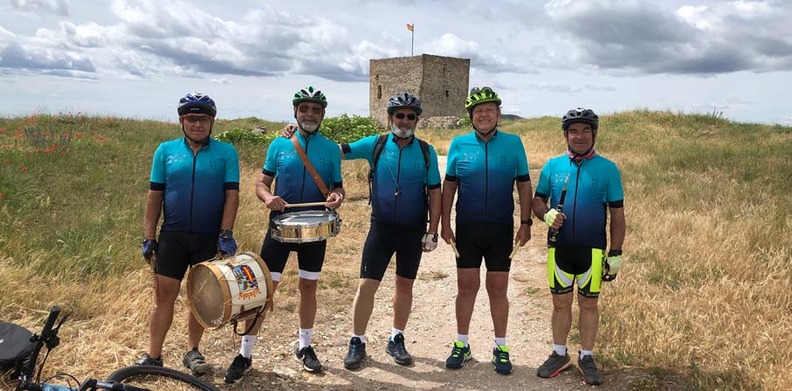 Los Medicid en Atienza (Guadalajara). De izda. a dcha: Juan Jos Palacios, Jos Mara Alonso, Octavio Pascual, Carlos Royo y Jos Miguel Llorente