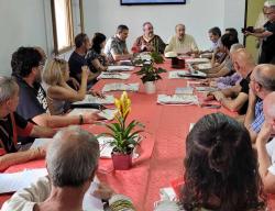Un momento de la reunión en la que el presidente de la Diputación de Teruel da la bienvenida a los asistentes Un momento de la reunión en la que el presidente de la Diputación de Teruel da la bienvenida a los asistentes