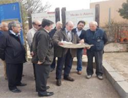 Asistentes a la presentación del folleto-guía del folleto del Camino del Cid a su paso por Guadalajara Asistentes a la presentación del folleto-guía del folleto del Camino del Cid a su paso por Guadalajara