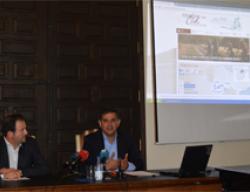 Un momento de la presentación de la nueva página web Un momento de la presentación de la nueva página web