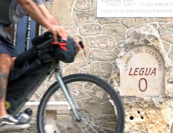 Mojón de la legua cero en Vivar del Cid (Burgos). Ruta del Destierro Gravel del Camino del Cid (Consorcio del Camino del Cid)