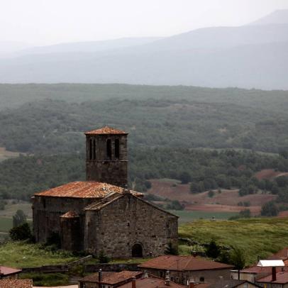 Iglesia de la Asunción, desde el castillo. Lara de los Infantes, Burgos / ALC