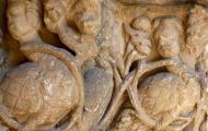 Portada románica de Cerezo de Río Tirón, arpías. Monasterio de San Juan, Burgos.
