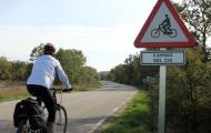 Las rutas del Camino del Cid para cicloturistas de carretera siguen carreteras secundarias por lo general con tráfico bajo o muy bajo, no obstante, no debes confiarte: estate atento al paso de coches y otros vehículos / ALC.