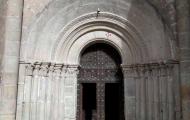Puerta de la fachada lateral de la catedral de Sigüenza, Guadalajara / ALC