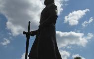 Statue of el Cid, in the village of El Poyo del Cid, province of Teruel. According with the Song of el Cid, the warrior reinforced a Roman fortress, turning it into his headquarter for Teruel and Zaragoza / ALC.