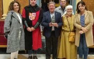 El presidente de la Diputación de Burgos, César Rico, fue el encargado de recoger el premio "Campeador de Honor". En la imagen junto al vicealcalde de Burgos, Vicente Marañón y miembros de la oficina técnica del Consorcio Camino del Cid.