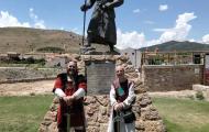 Javier Alonso (dcha), presidente de la Asociación Vivar, cuna del Cid de Vivar del Cid (Burgos) junto a Juan Francisco Díez, otro de los miembros de la Junta Directiva