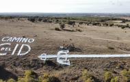 Los militares en Cubillo del Campo (Burgos) junto a la Tizona más extensa existente en la ruta