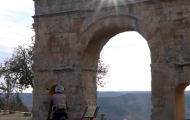 Arco de Medinaceli (Soria). Ruta de Tierras de Frontera Gravel del Camino del Cid (Consorcio del Camino del Cid)
