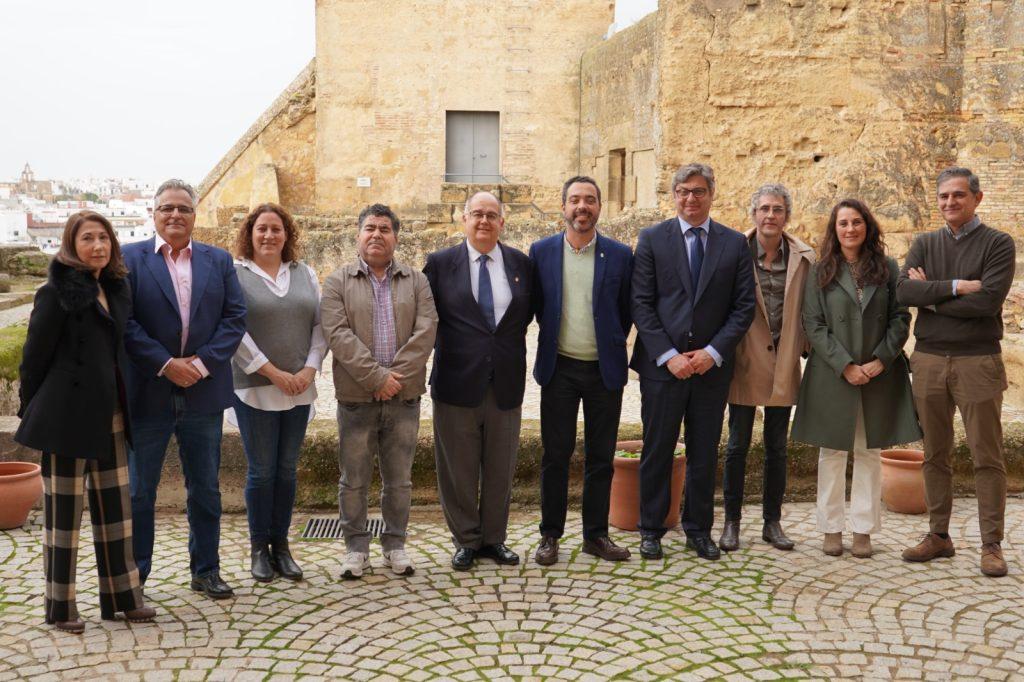 Representantes y técnicos de Rutas Culturales de España, en Carmona. Representantes y técnicos de Rutas Culturales de España, en Carmona.