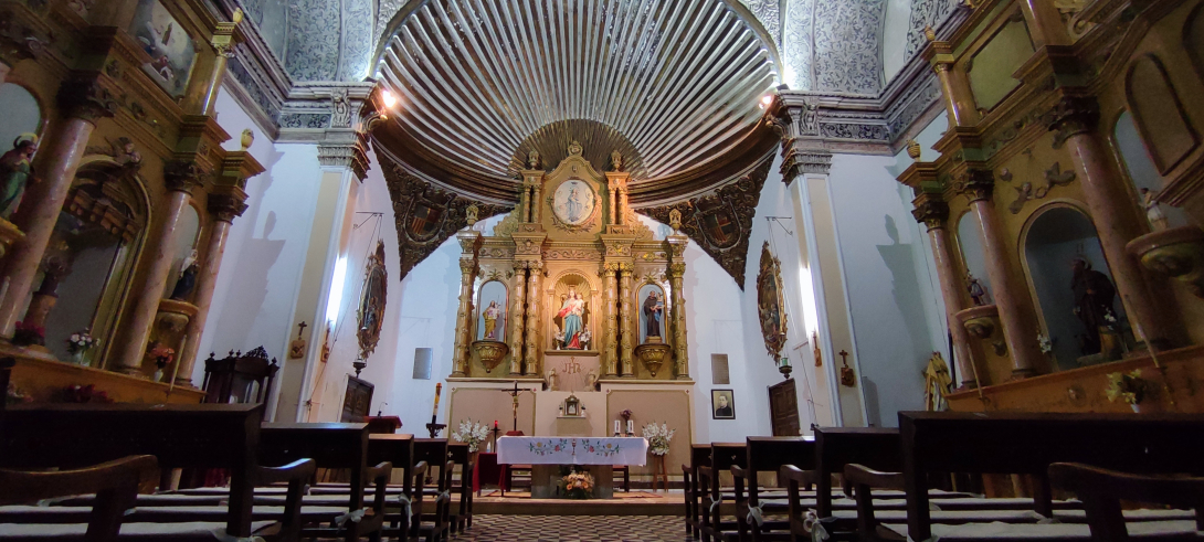 Interior de la iglesia de Olocau del Rey, Castellón